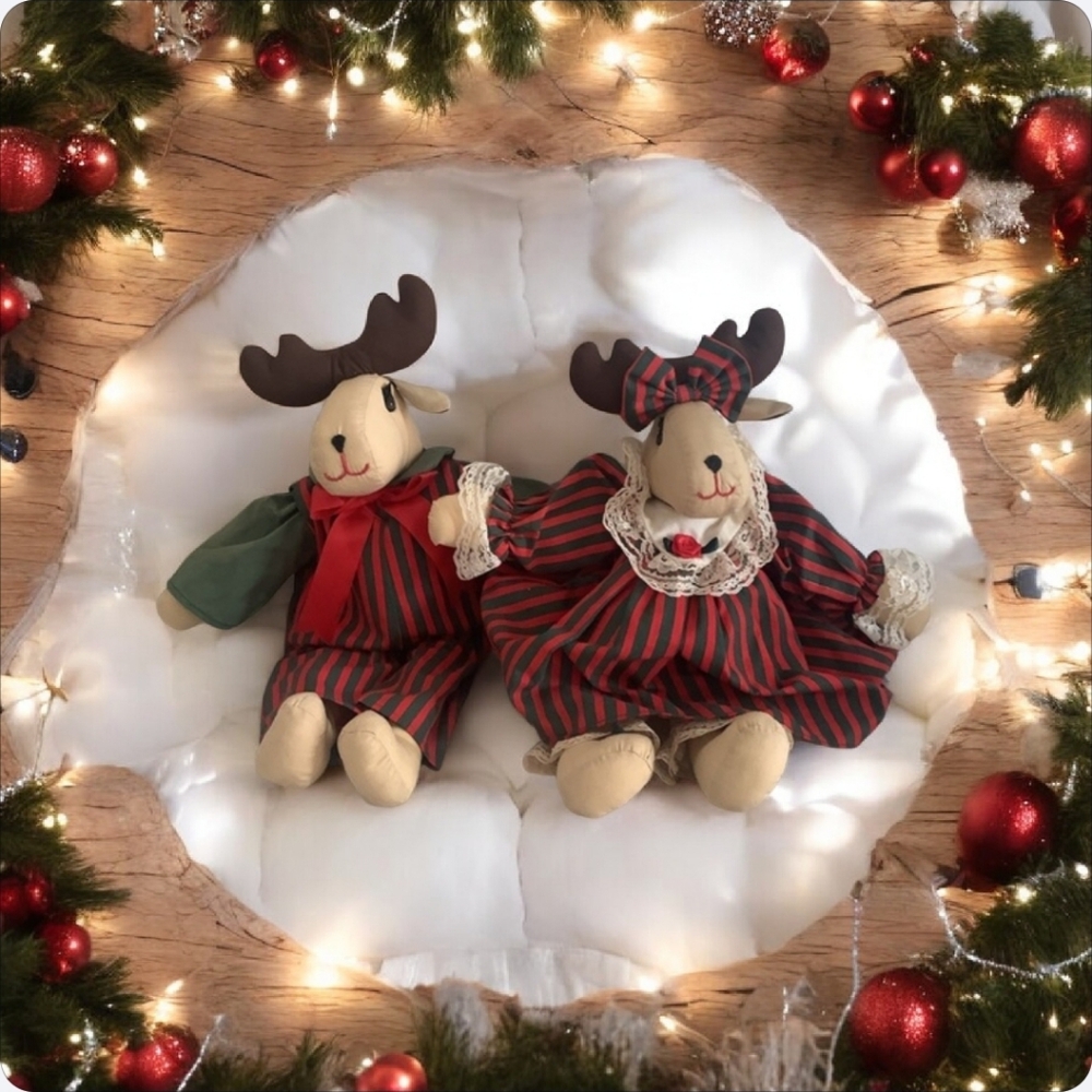 Christmas Moose set of two boy & girl red green beige cute faces